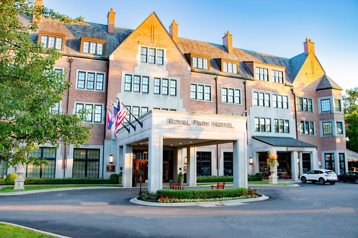Royal Park Hotel, Hotel in Rochester Hills