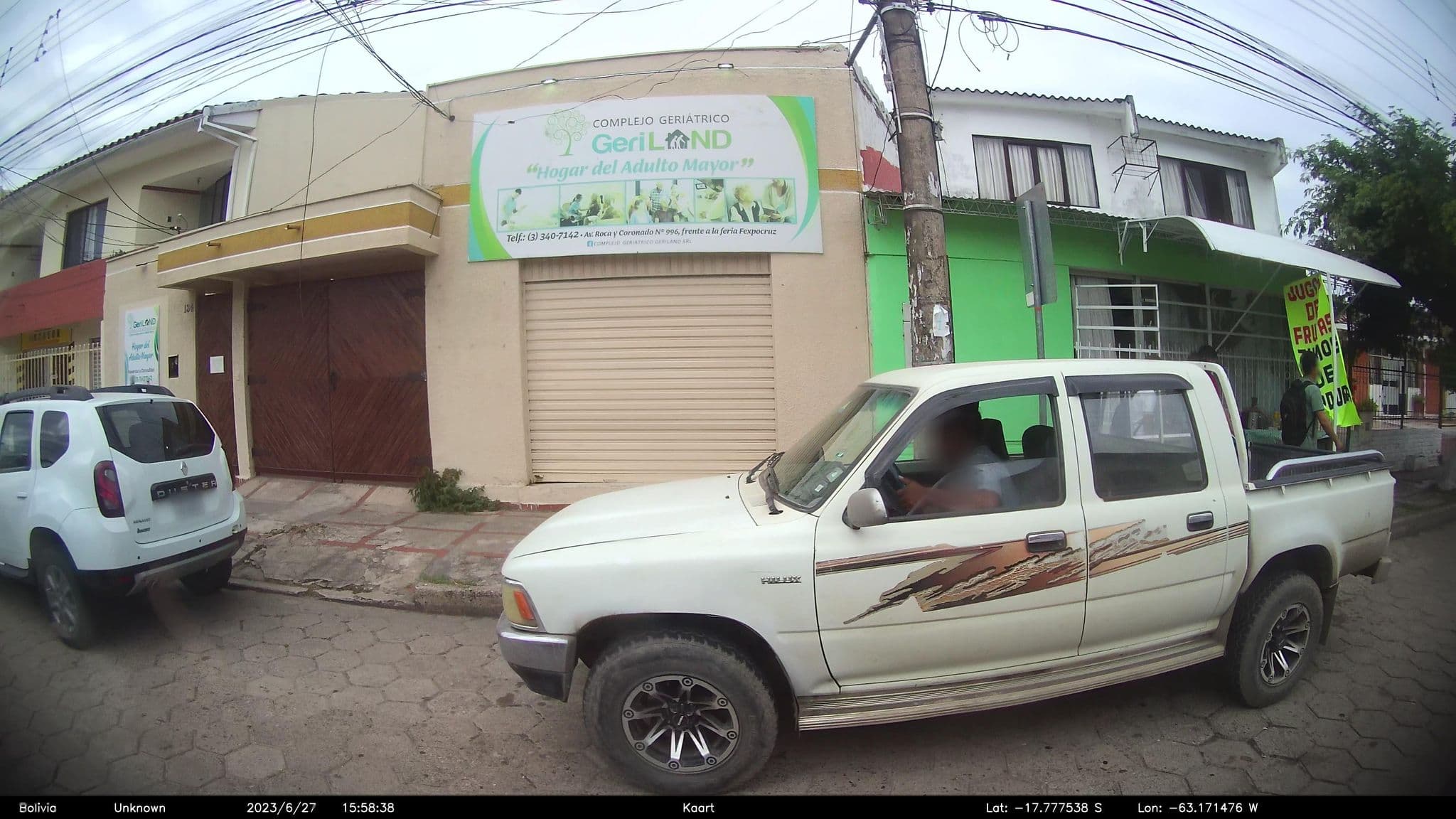 Street view near Loro Loco, Santa Cruz de la Sierra