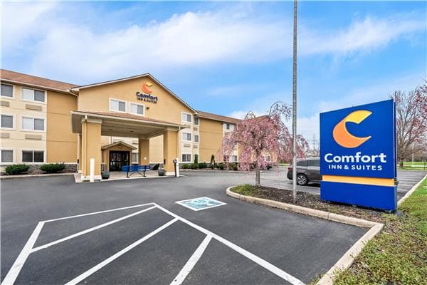 Comfort Inn & Suites Wright-Patterson AFB, Hotel in Fairborn