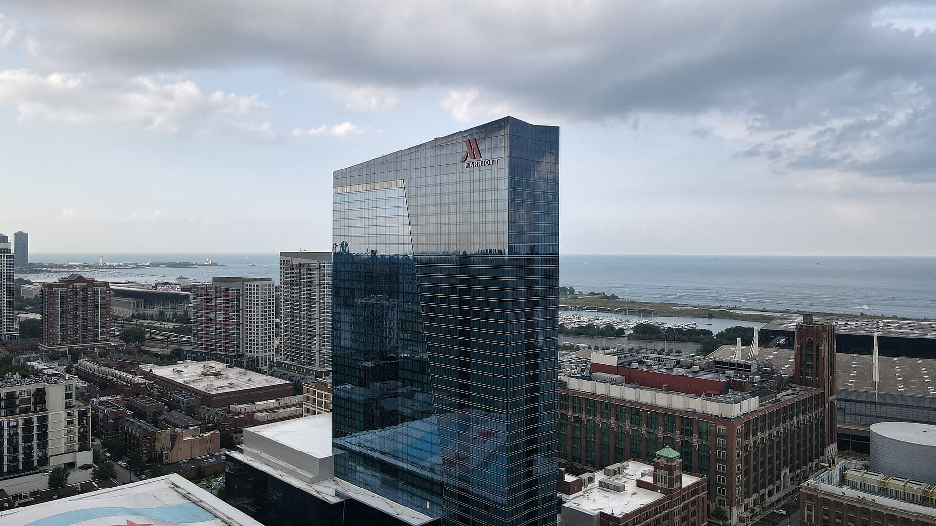 Marriott Marquis (via Wikimedia Commons, CC BY-SA 4.0)