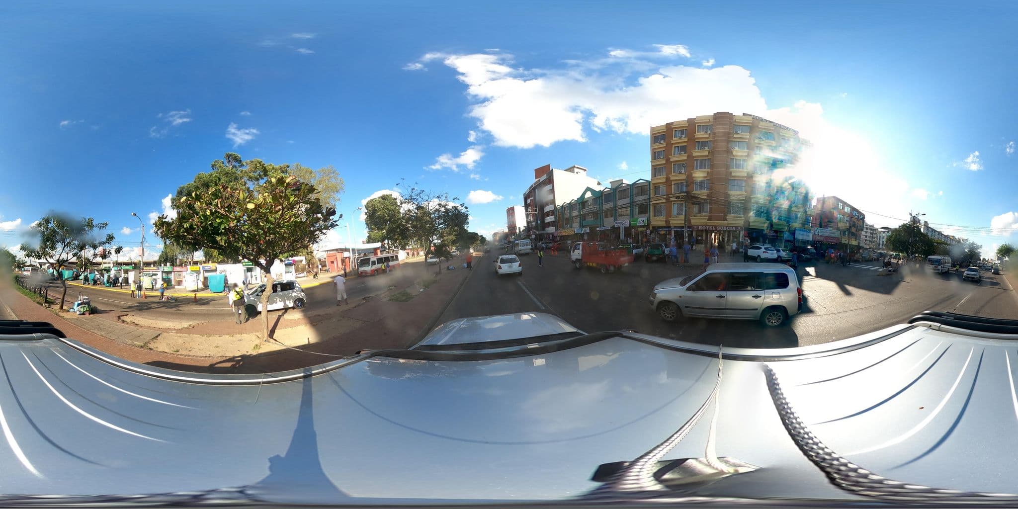 Street view near Alojamiento Sol Del Oriente, Santa Cruz de la Sierra — © kaart_2 (CC BY-SA · Mapillary)