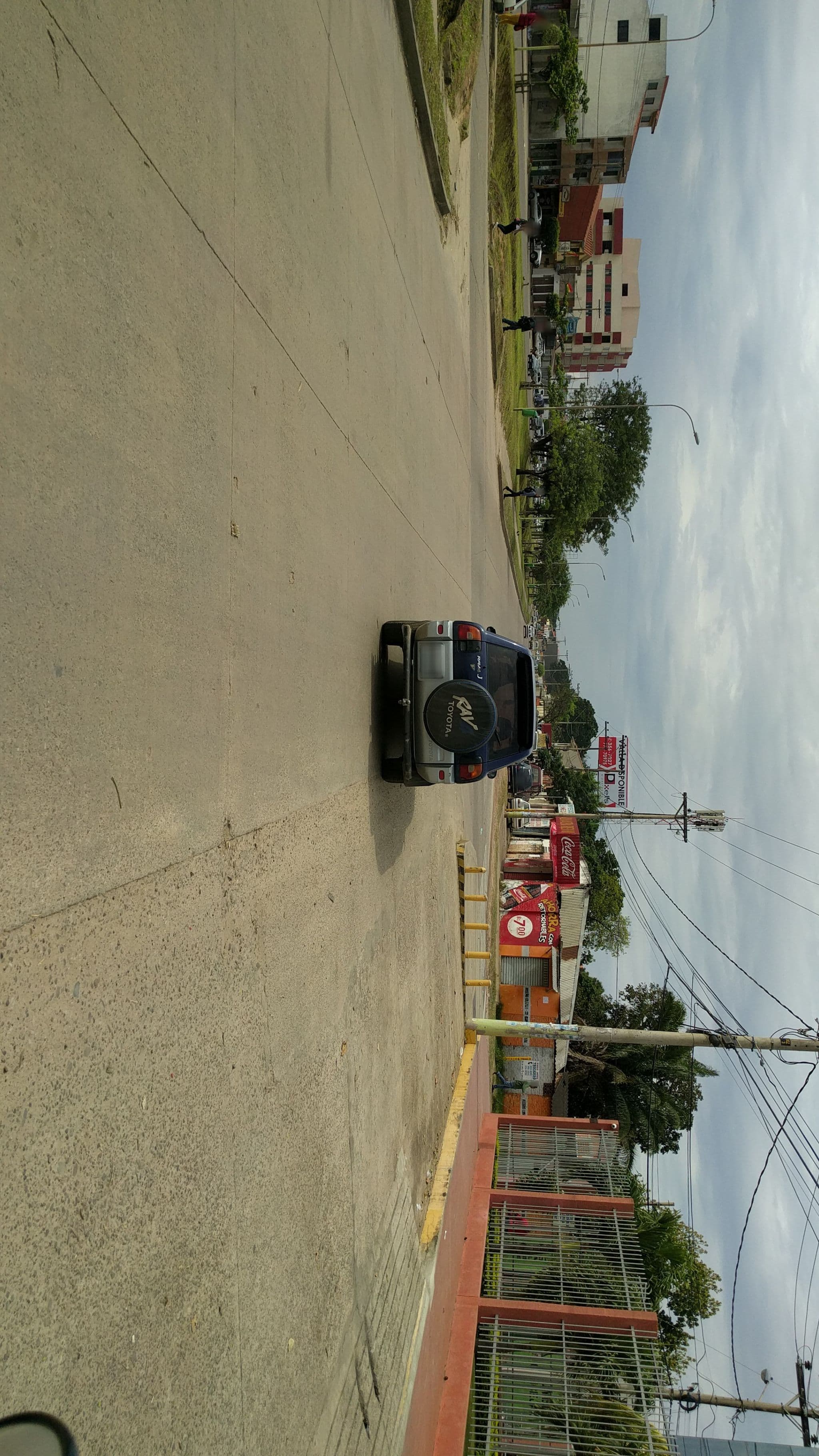 Street view near Residencial Tapekua, Santa Cruz de la Sierra