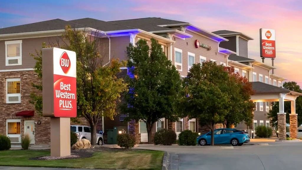 Best Western Butterfield Suites, Hotel in Hays