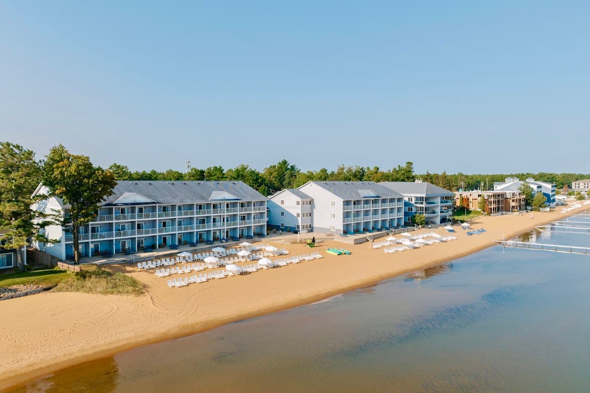 Grand Beach Resort Hotel, Hotel in Traverse City