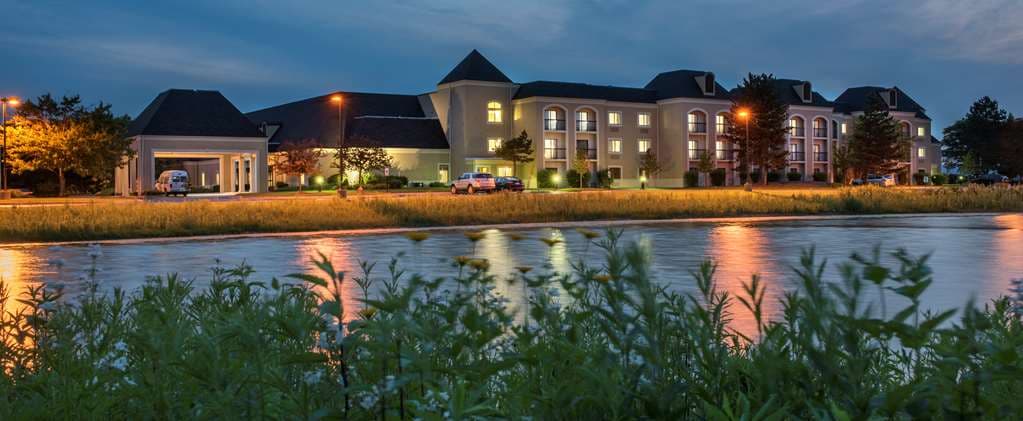 DoubleTree by Hilton Hotel Chicago Wood Dale - Elk Grove, Hotel in Itasca