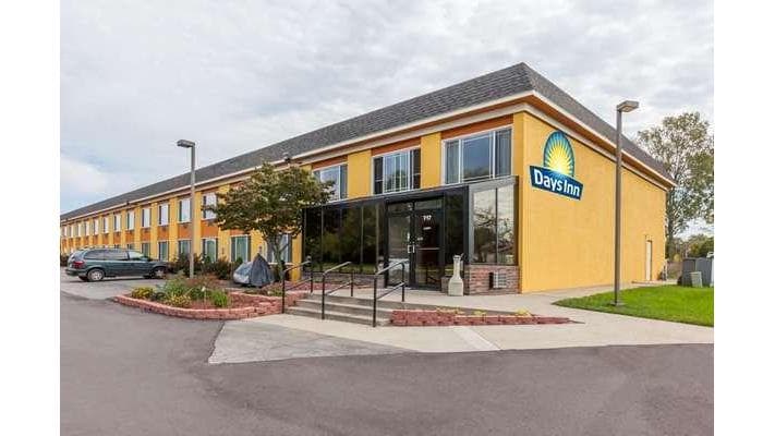 Days Inn by Wyndham Holland, Hotel in Holland
