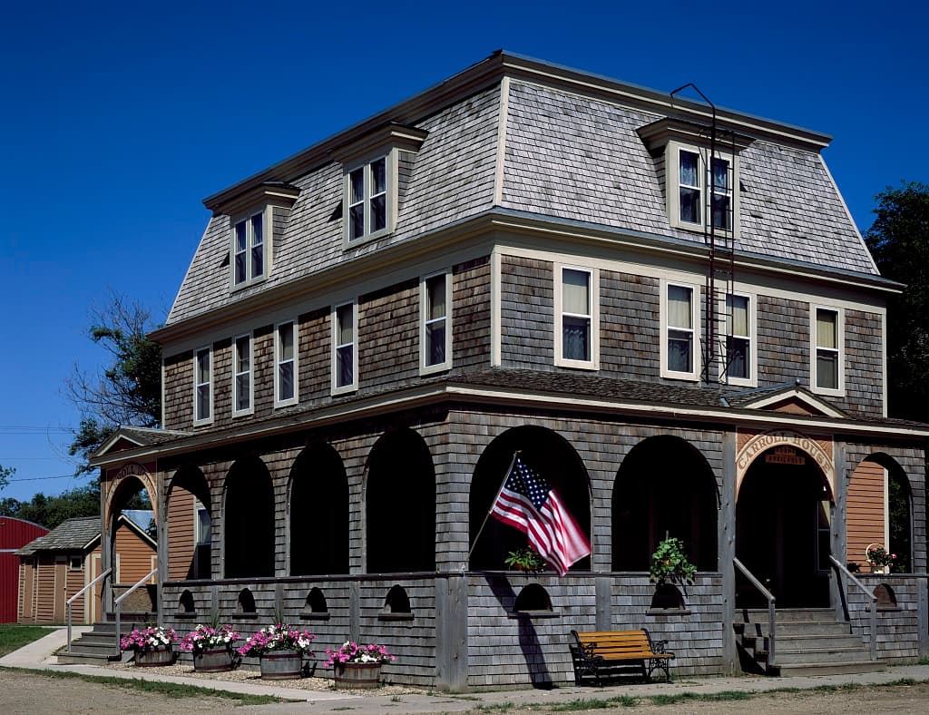 Carroll House (via Wikimedia Commons, Public domain)