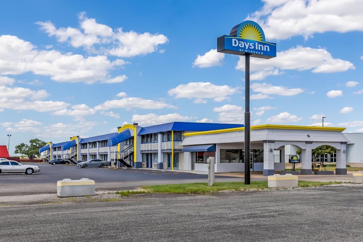 Days Inn by Wyndham Salina South, Hotel in Salina