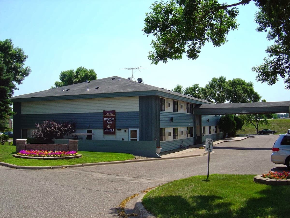 Wakota Inn & Suites, Hotel in Cottage Grove