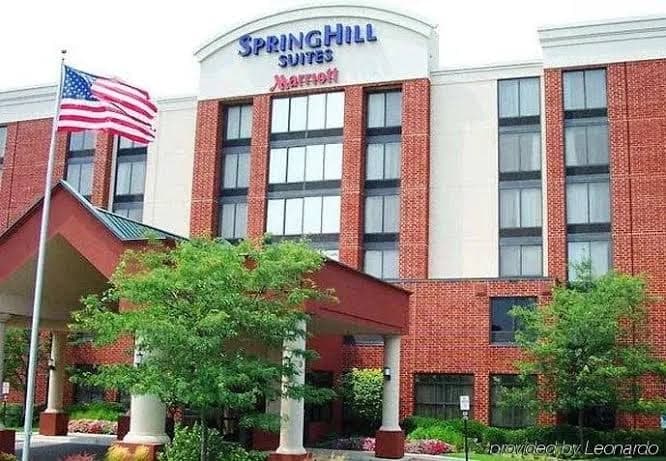 SpringHill Suites by Marriott Chicago Naperville/Warrenville, Hotel in Warrenville