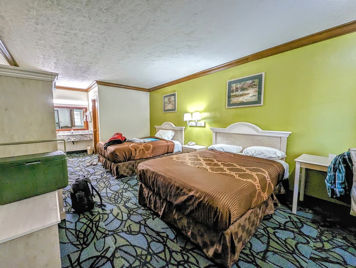 Economy Inn, Hotel in Stow