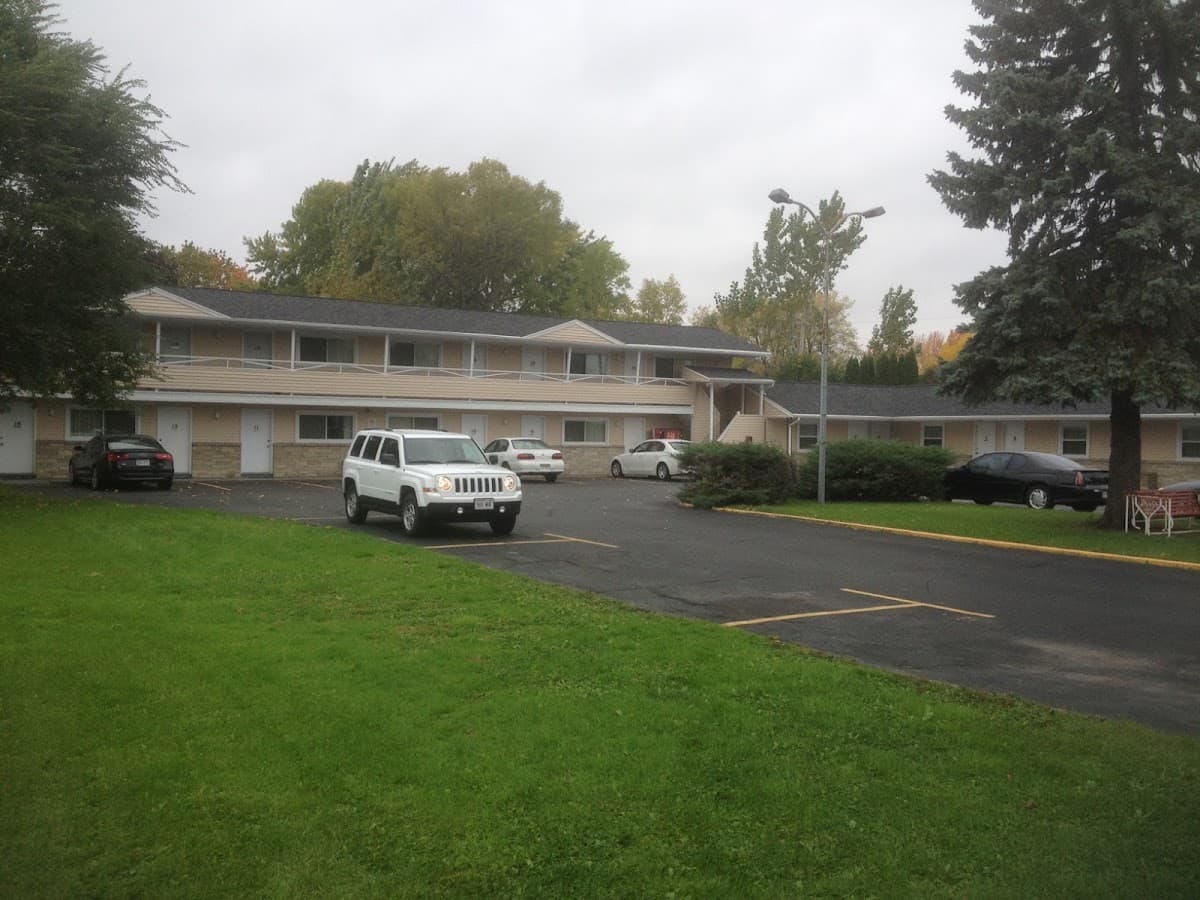Parkway Motel, Motel in Neenah