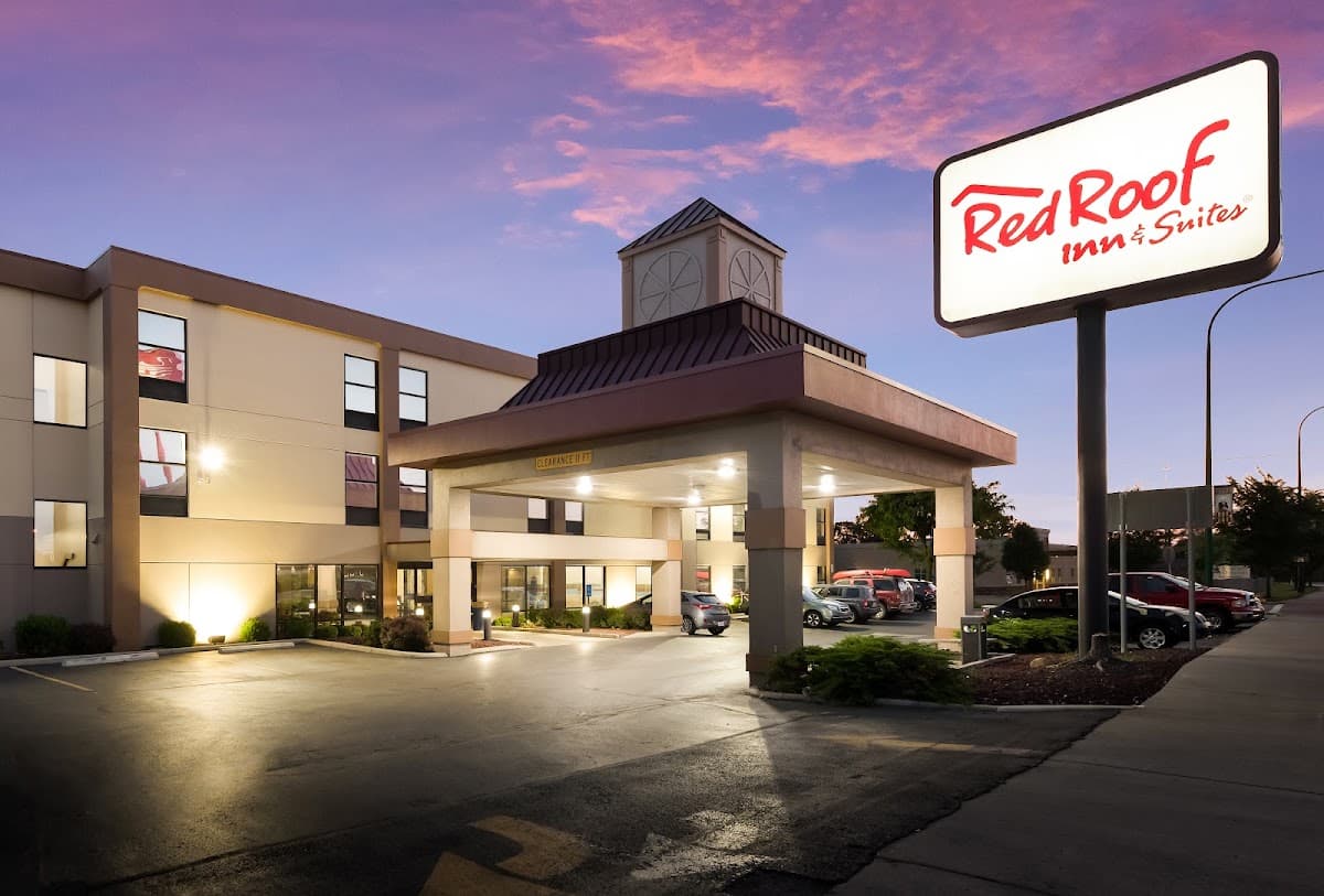 Red Roof Inn & Suites Columbus West Broad, Hotel in Lincoln Village