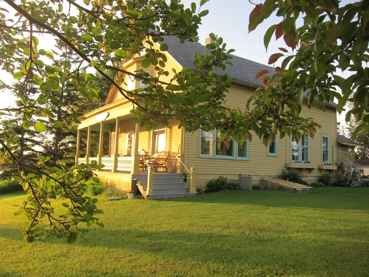 Doc's Harbor Inn, Hotel in Warroad