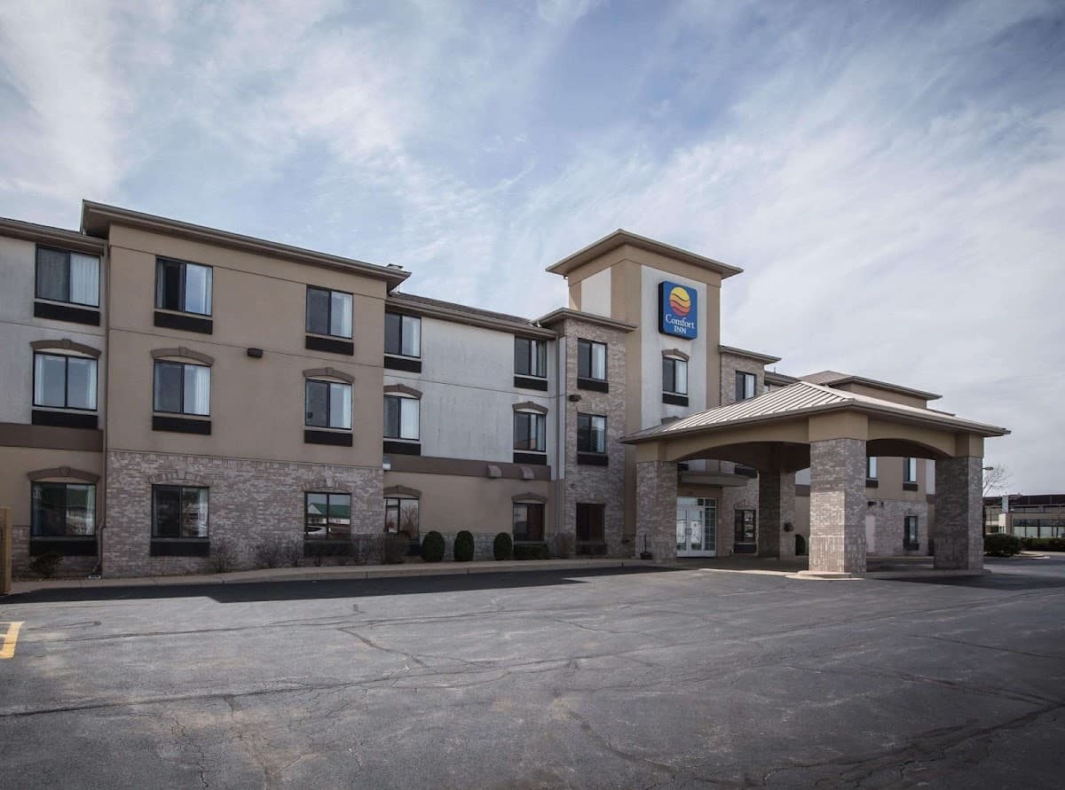 Comfort Inn Crystal Lake - Algonquin, Hotel in Crystal Lake
