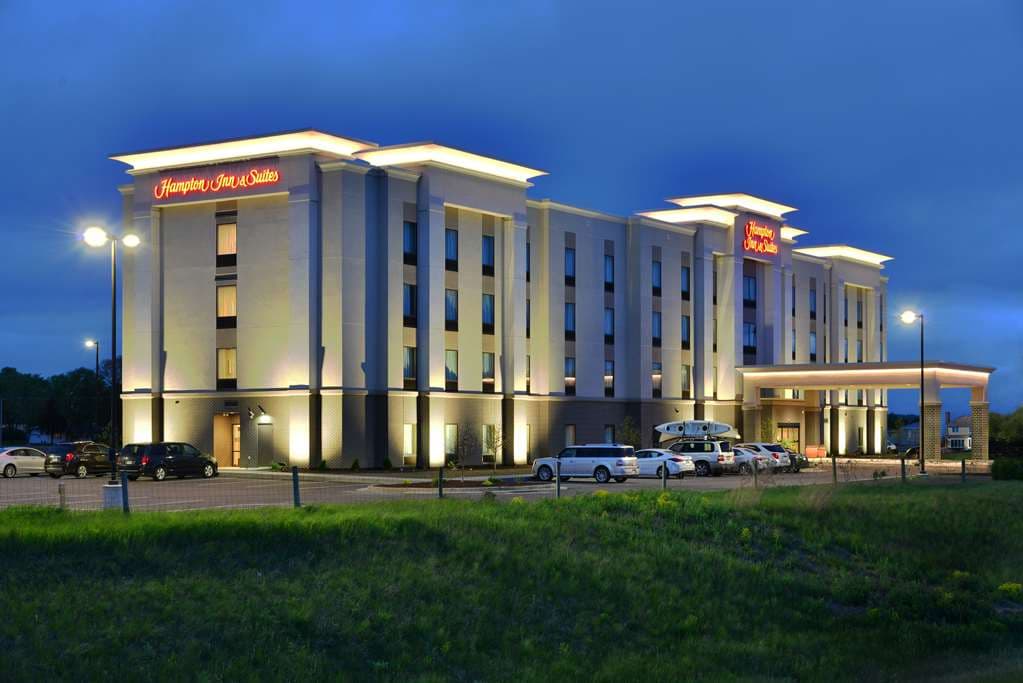 Hampton Inn & Suites Chippewa Falls, Hotel in Lake Hallie
