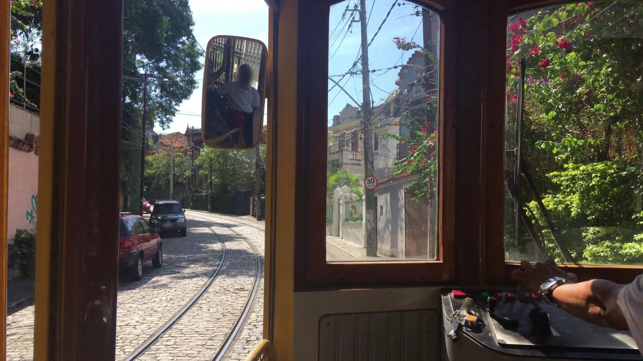 Street view near Guesthouse Casa Amarela, Santa Teresa — © nighto (CC BY-SA · Mapillary)