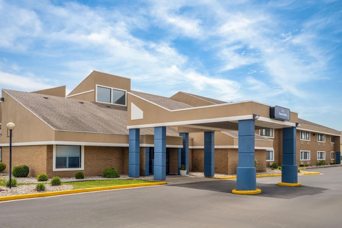 AmericInn by Wyndham, Hotel in Marshfield