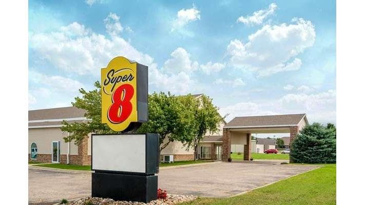 Super 8 by Wyndham Beresford, Hotel in Beresford