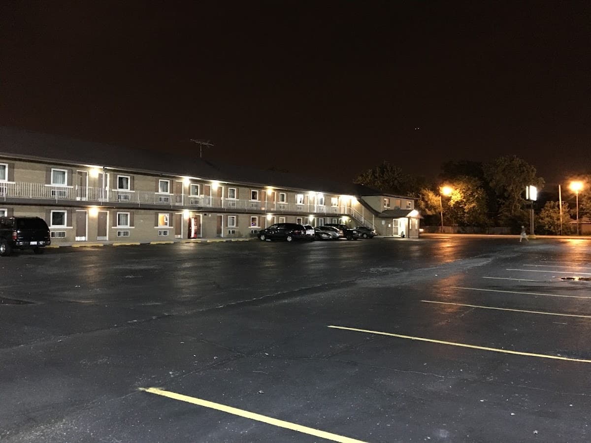 Budget Inn, Motel in Hometown