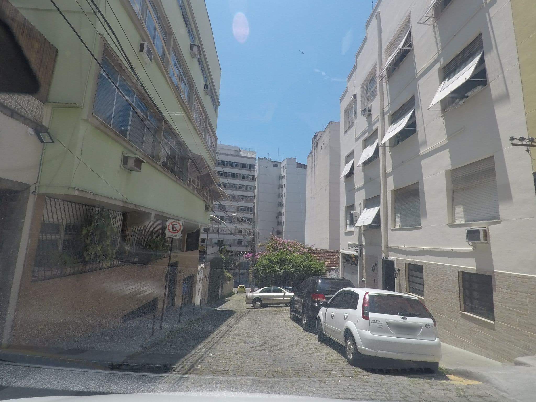 Street view near King George, Copacabana — © marciosampaio (CC BY-SA · Mapillary)