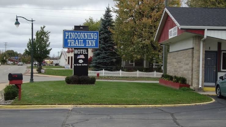 Pinconning Trail Inn Motel, Motel in Pinconning