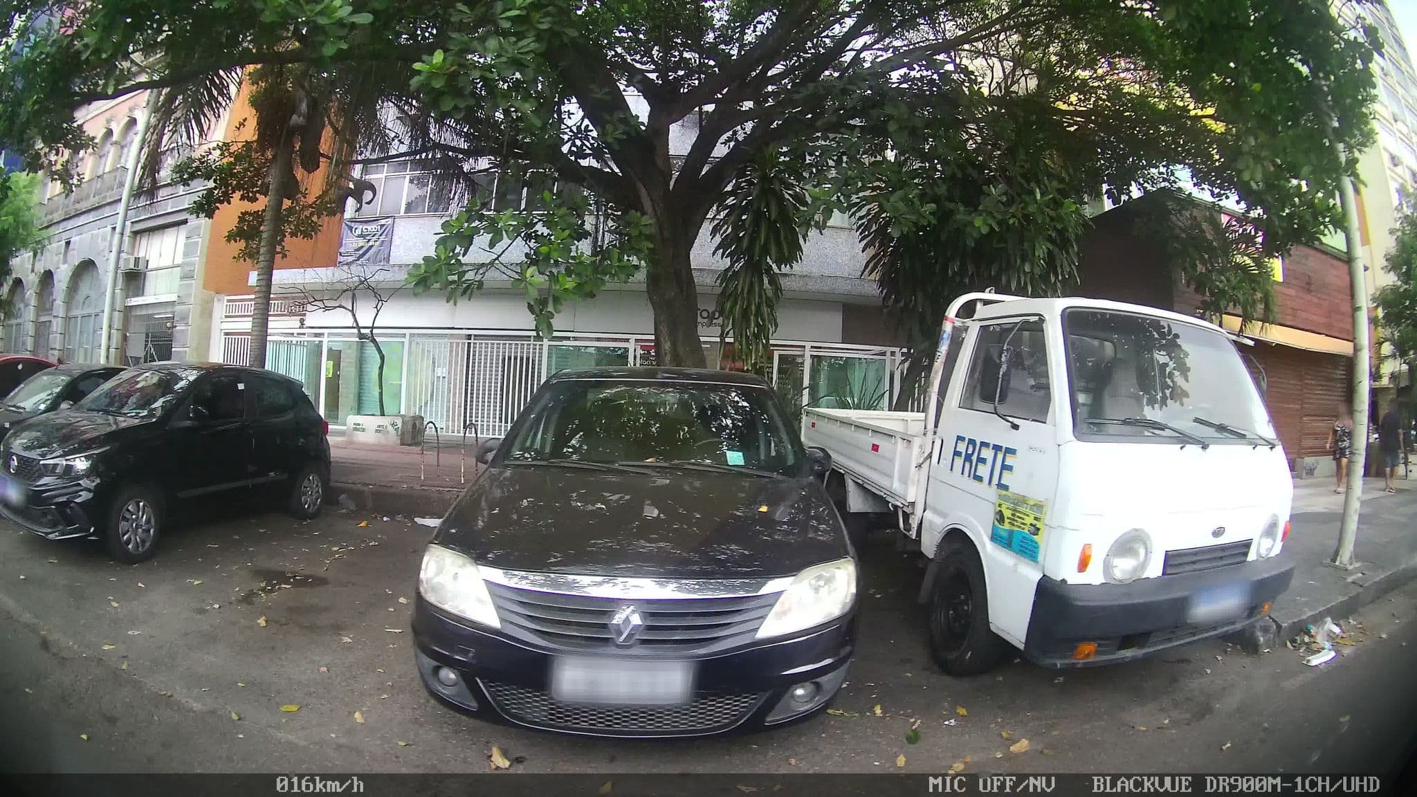 Street view near Alpha Hostel, Copacabana — © kaart_2 (CC BY-SA · Mapillary)