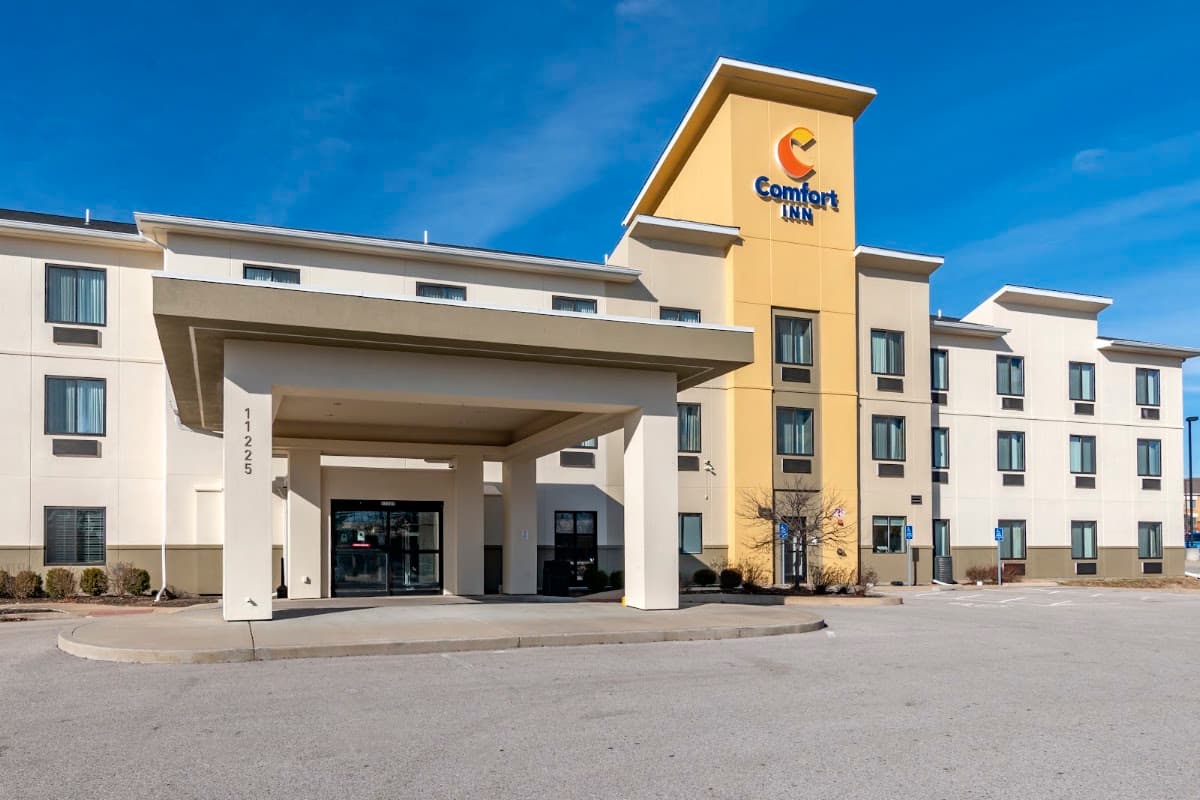Sleep Inn St Louis - Airport, Hotel in Saint Ann