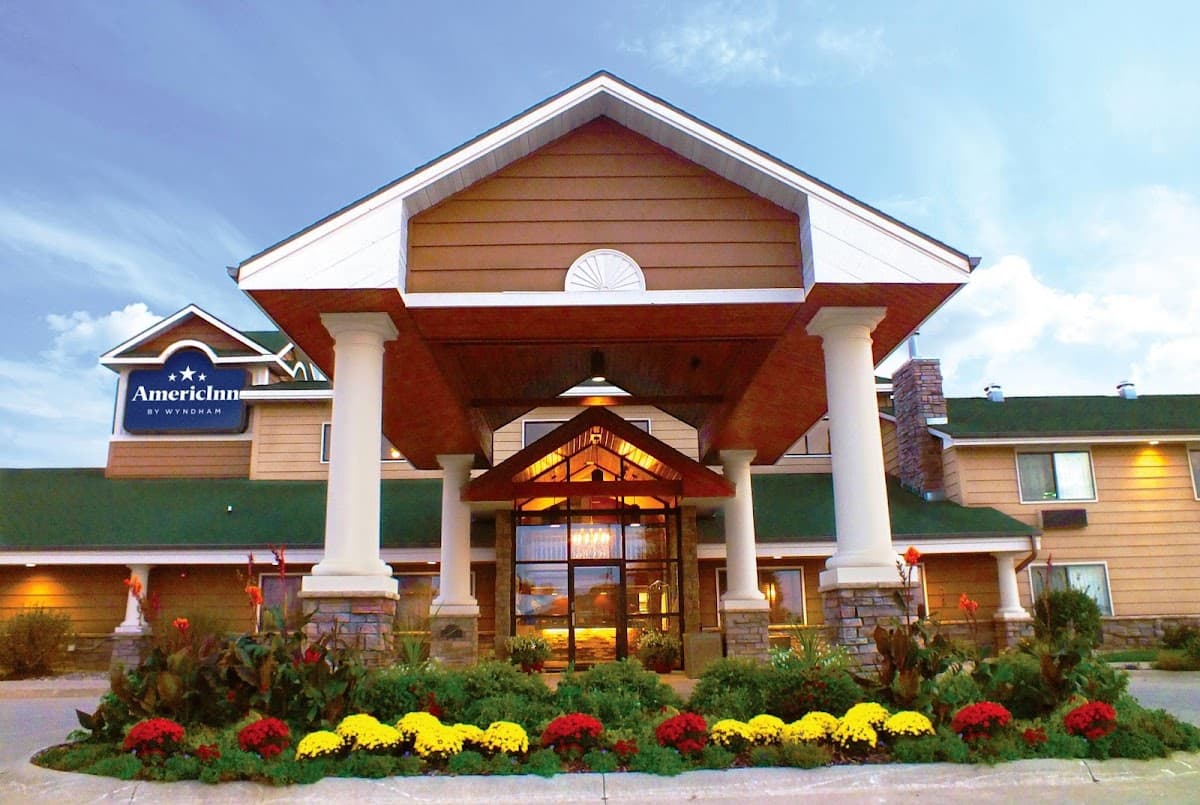 AmericInn by Wyndham Okoboji, Hotel in Arnolds Park