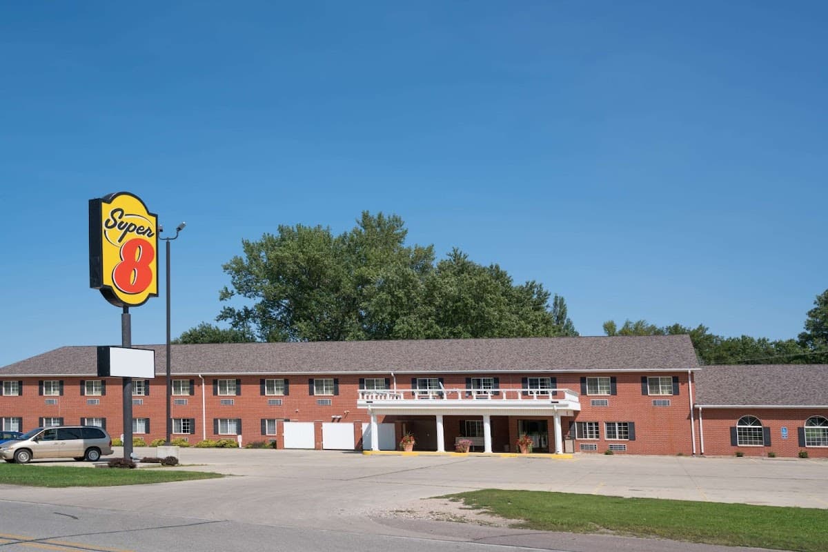 Super 8 by Wyndham Sheldon, Motel in Sheldon
