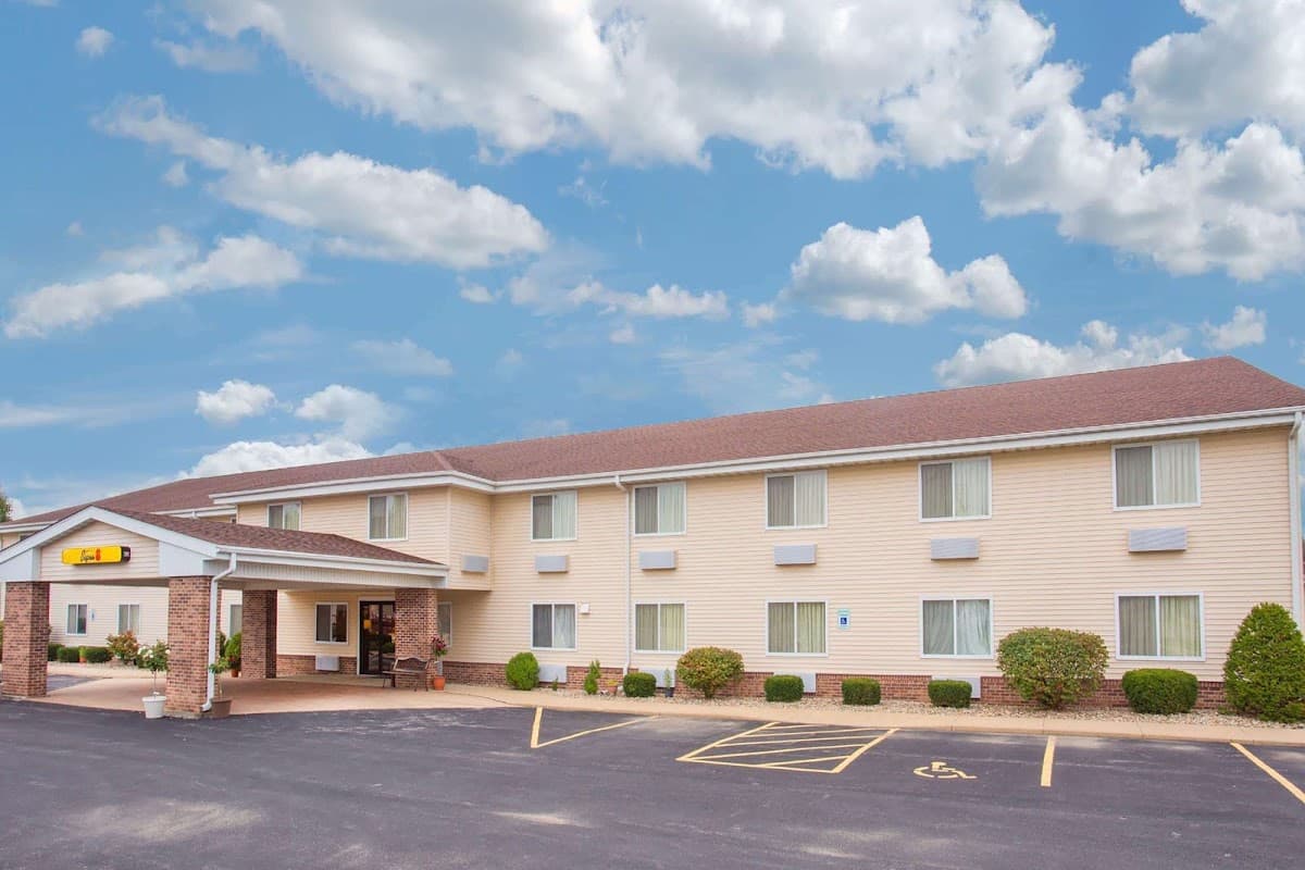 Super 8 by Wyndham Galva, Motel in Galva