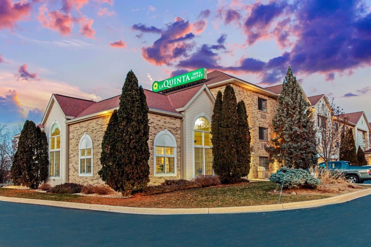 La Quinta Inn & Suites Milwaukee Delafield, Hotel in Delafield