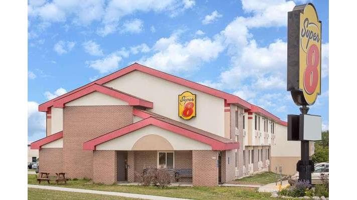 Super 8 by Wyndham Sheboygan WI, Motel in Sheboygan
