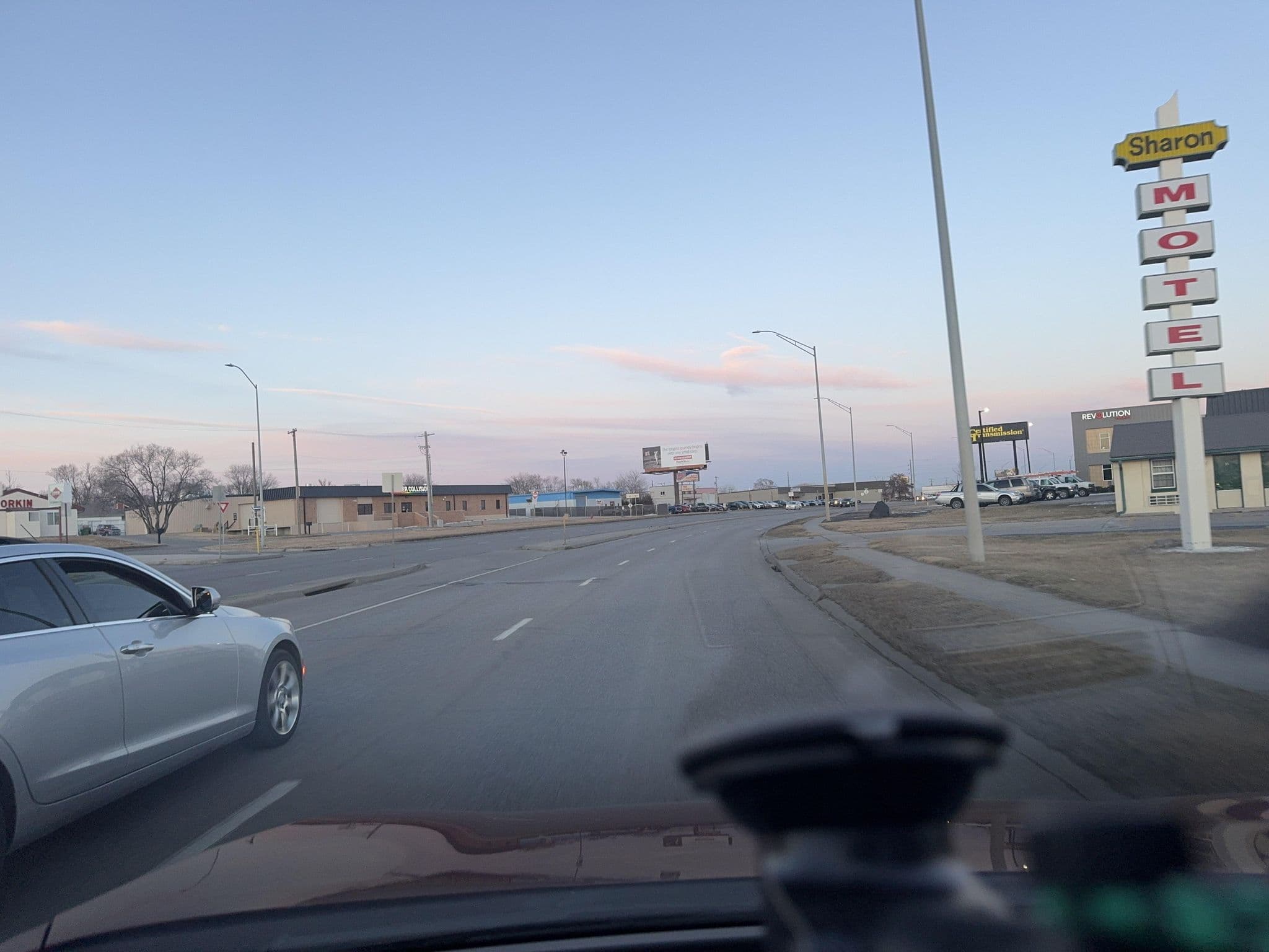 Street view near Sharon Motel, Lincoln — © quickness805 (CC BY-SA · Mapillary)