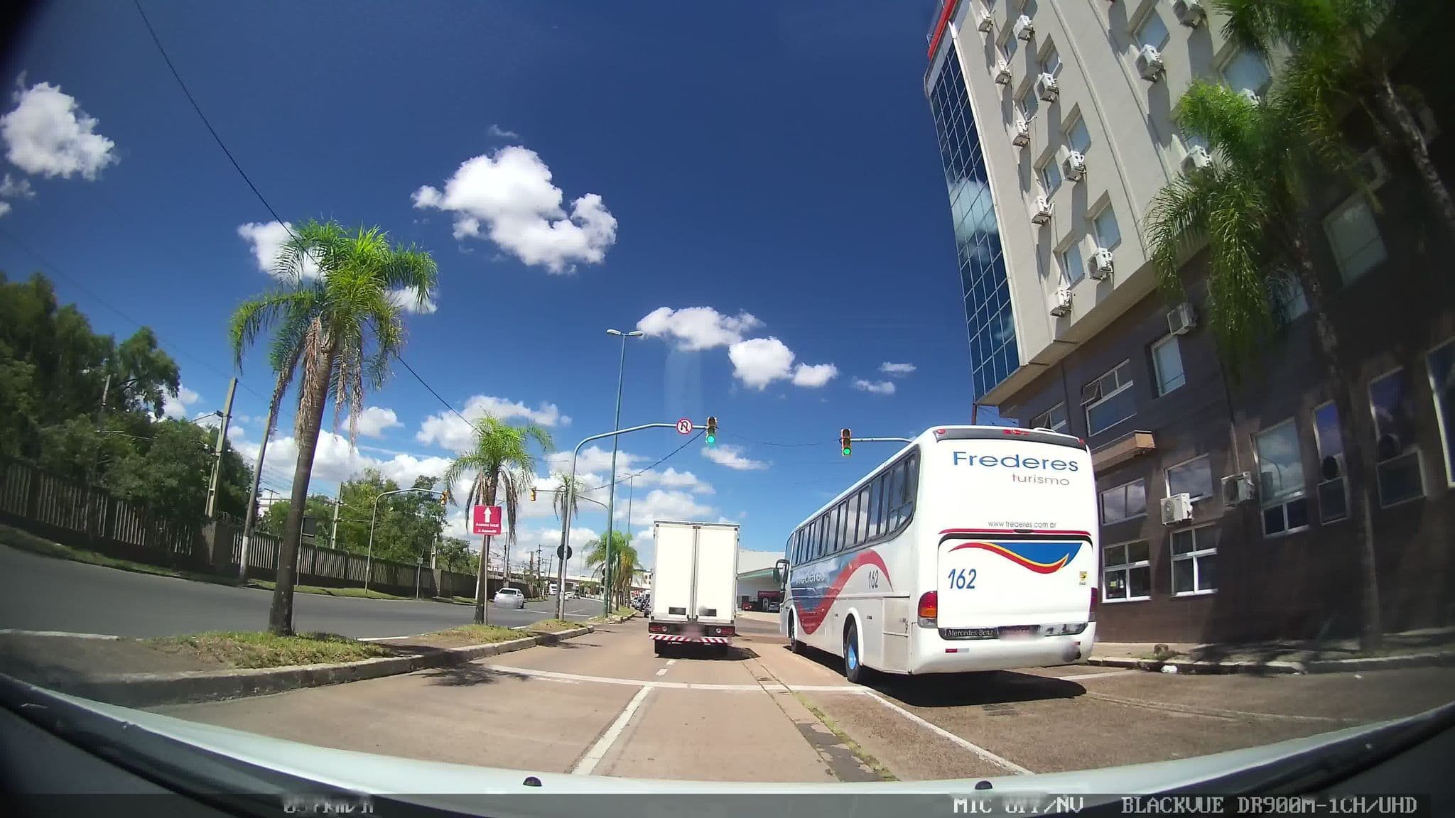 Street view near Express Aeroporto, Porto Alegre — © kaart_1 (CC BY-SA · Mapillary)