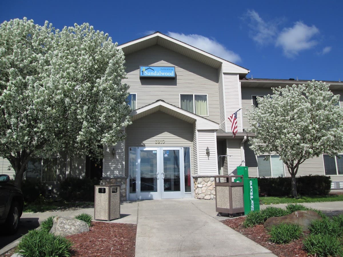 Sandalwood Studios & Suites, Hotel in Shakopee
