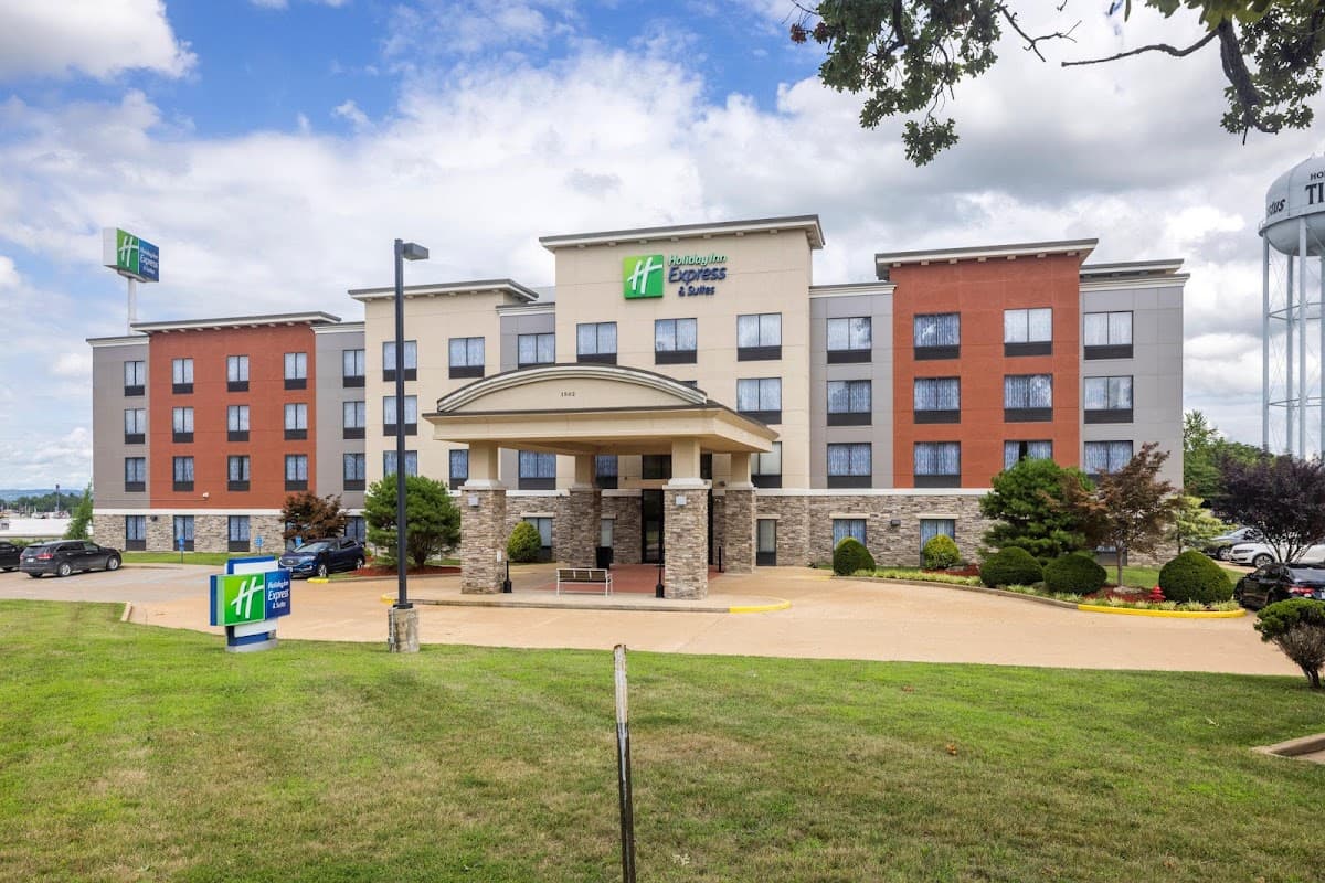 Holiday Inn Express & Suites Festus - South St. Louis, Hotel in Festus