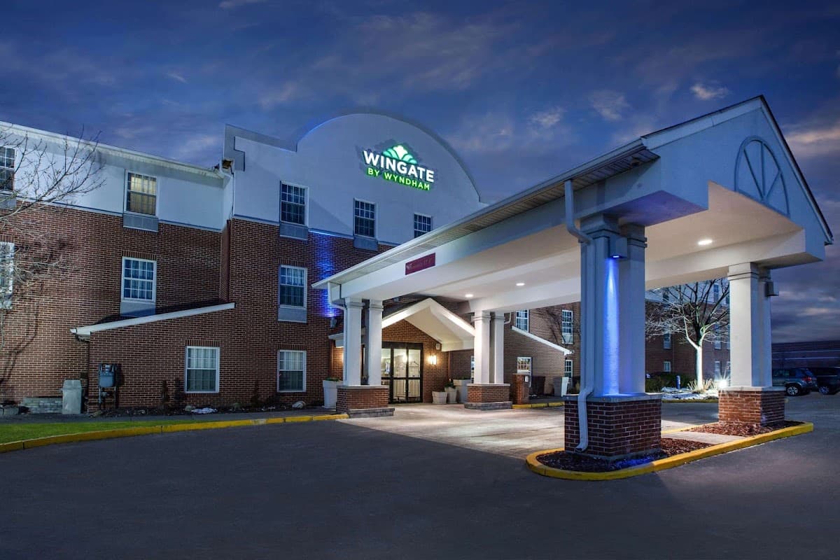 Wingate by Wyndham Roseville/Detroit, Hotel in Fraser