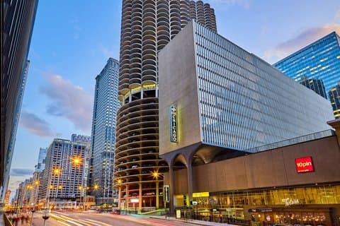 Hotel Chicago Downtown, Autograph Collection, Hotel in Chicago Loop