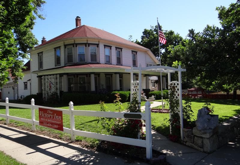 Victory Inn Bed and Breakfast, Bed & Breakfast in Wamego