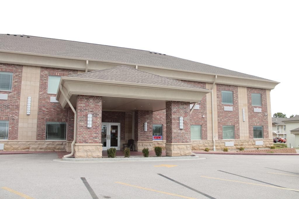 Bell's Extended Stay and Suites, Hotel in Saint Robert