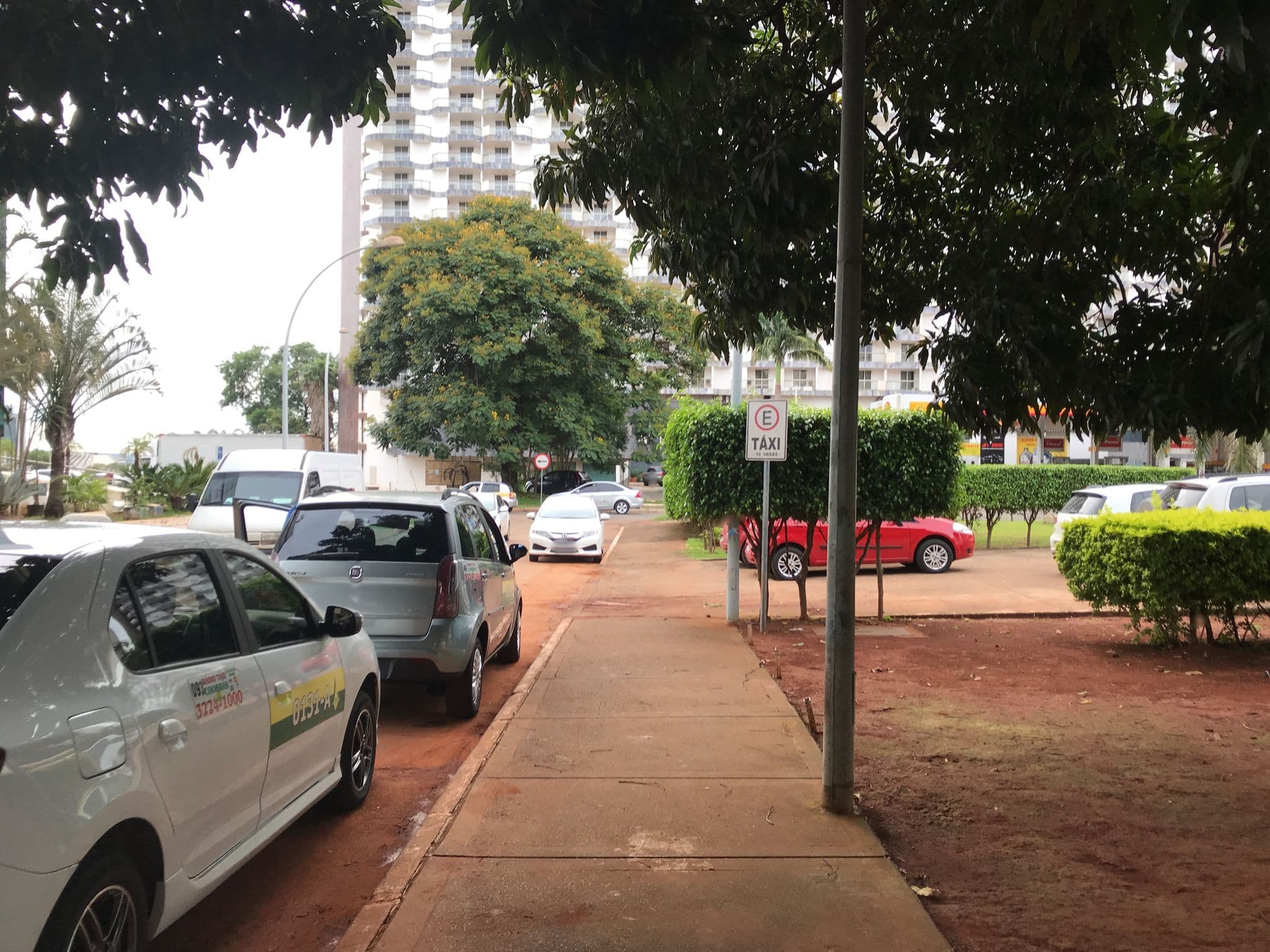 Street view near Planalto Bittar Hotel, Plano Piloto — © wesleygmartins (CC BY-SA · Mapillary)