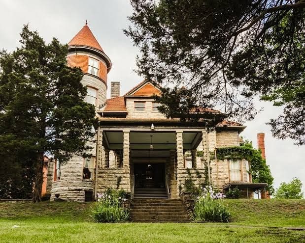 The Mansion at Elfindale, Hotel in Springfield
