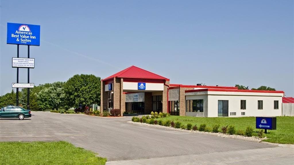 Americas Best Value Inn & Suites, Motel in Hesston