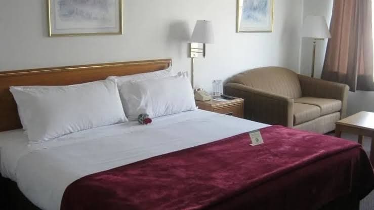 America's Best Value Inn and Suites, Motel in Fort Atkinson