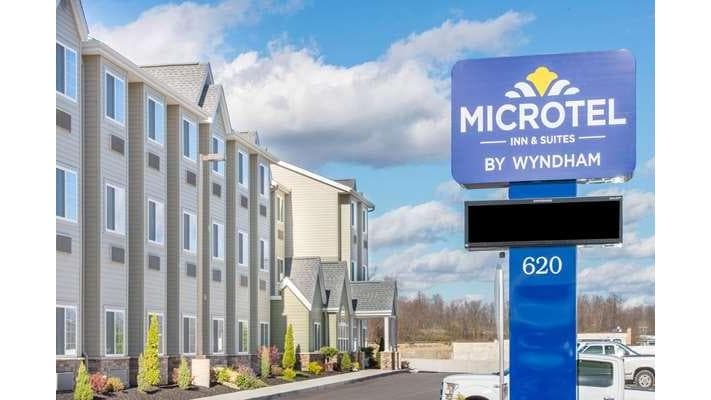 Microtel Inn & Suites by Wyndham Cadiz, Hotel in Cadiz