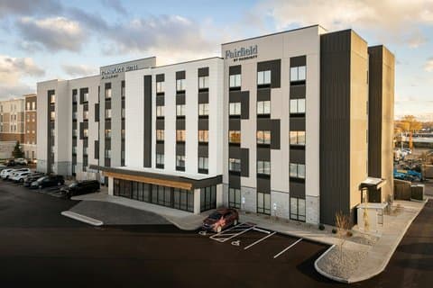 Fairfield by Marriott, Hotel in Golf Manor