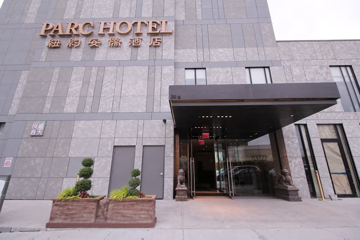 The Parc Hotel, Hotel in East Elmhurst