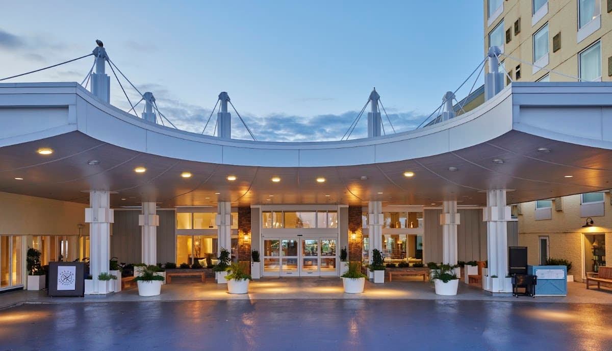 Newport Harbor Island Resort, Hotel in Newport