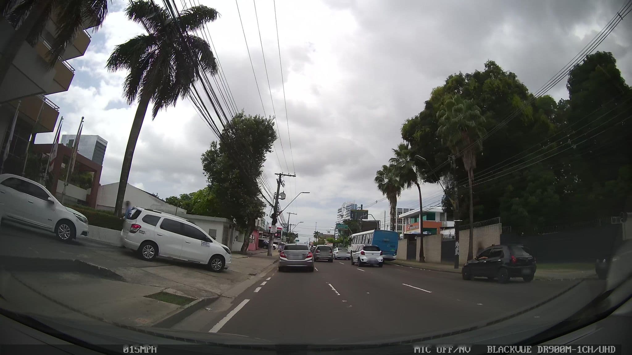 Street view near Blue Tree Premiun, Manaus — © kaart_1 (CC BY-SA · Mapillary)